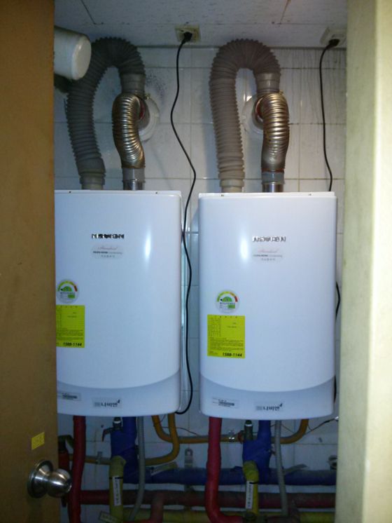 아웃백동성로점콘덴싱가스온수기NCW36KS 2대병렬설치현장