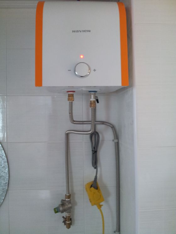 시내경일한의원경동스텐전기온수기15L설치현장