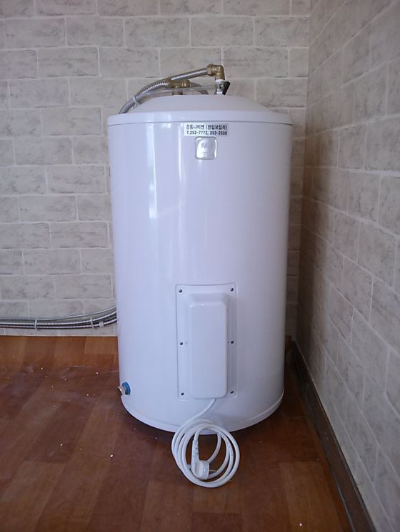 칠곡물류단지공장핫슈스텐바닥형100L설치현장