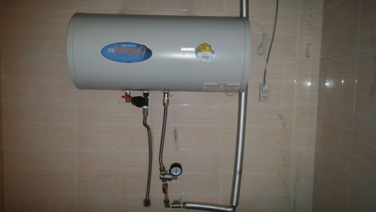 이현동 코카콜라공장 경동전기온수기 50L 설치