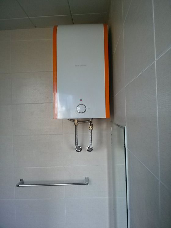 반월빌딩9층남자화장실경동스텐30L설치현장