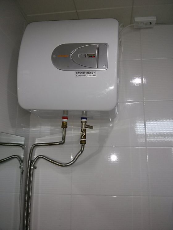 공평동NU SKIN빌딩경동전기온수기EW30R설치현장