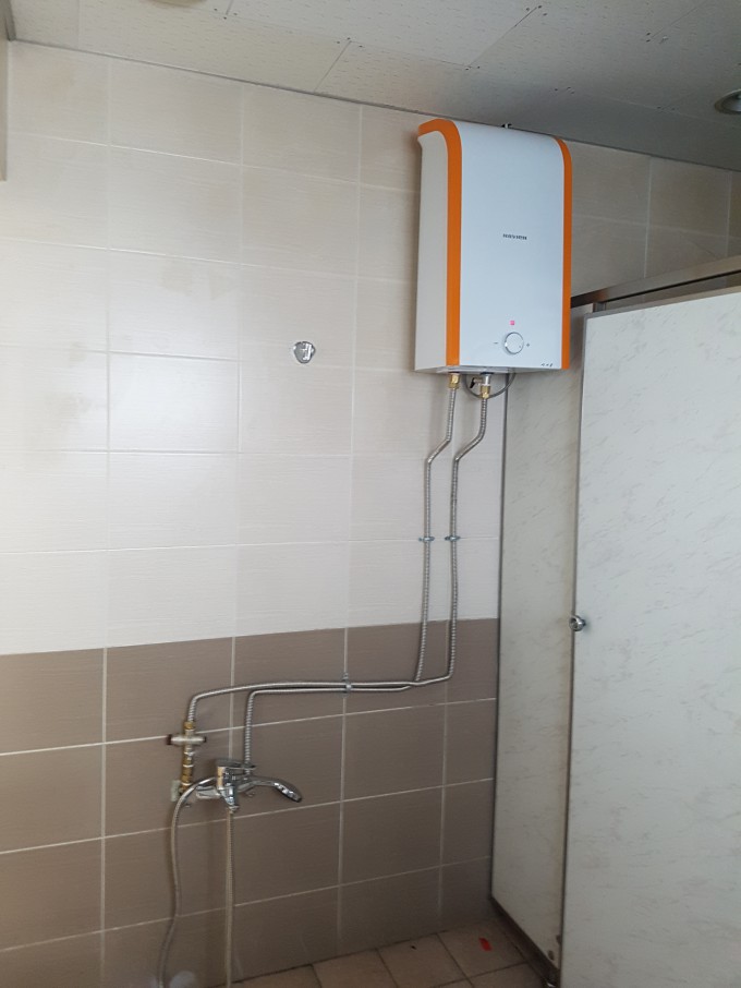 호산동 화성산업 사무실 경동스텐전기온수기 30L 설치
