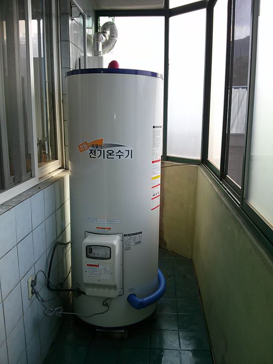 상리동주택경동스텐440L전기온수기설치현장