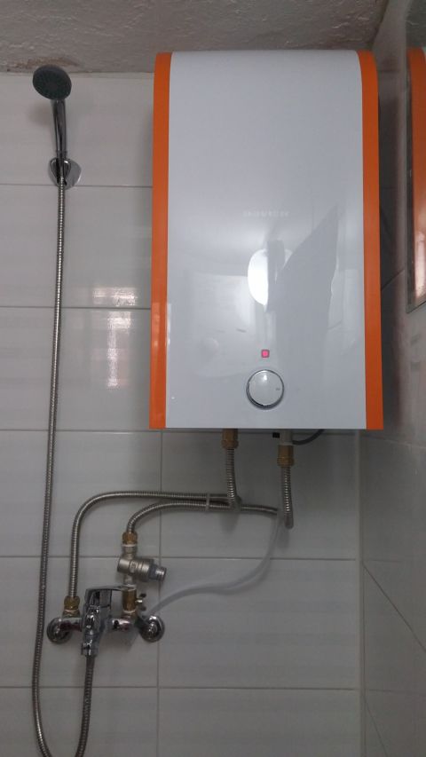 서성로 주택 경동스텐전기온수기30L 설치