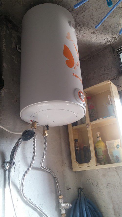 고성동주택 경동전기온수기 50L설치