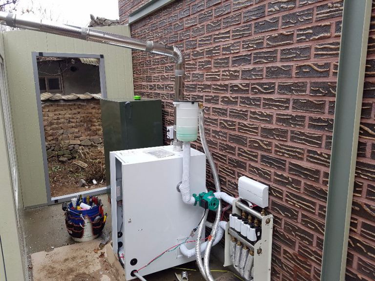 의성 주택 경동콘덴싱기름보일러LCB17K &각방4구설치