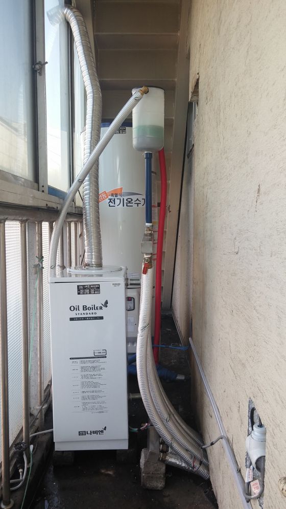 호산동 고물상주택 경동스텐전기온수기240L ＆ 경동기름보일러20K 설치