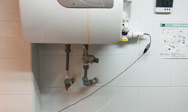 경동전기온수기 안전변 미설치로누수현장(파리파게트)