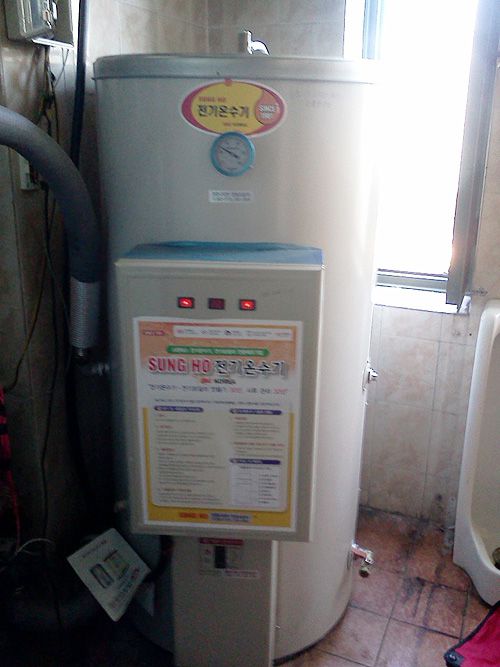 동천동헬스장전기40Kw온수기설치모습